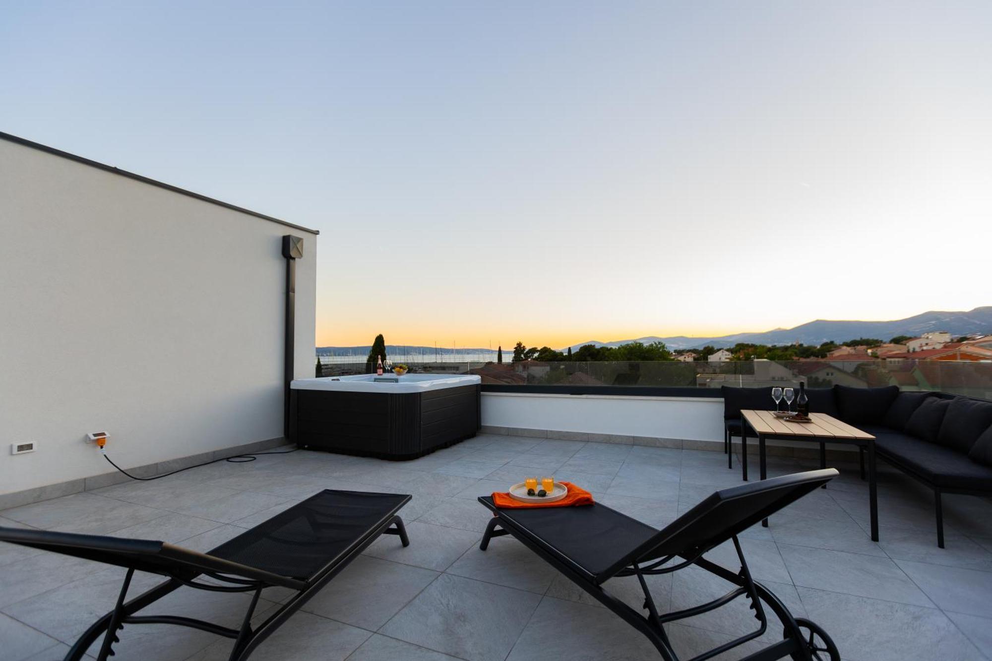 Jakob's Rooftop Apartment *